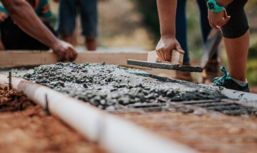 Zakładanie firmy budowlanej – aspekty prawne